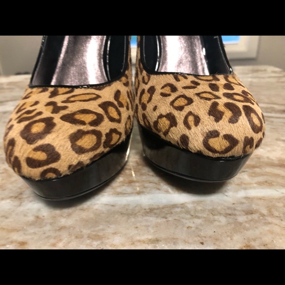 Leopard Heels 7.5 Bakers Shoes - Picture 4 of 8
